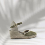 Green raffia women's wedge espadrilles