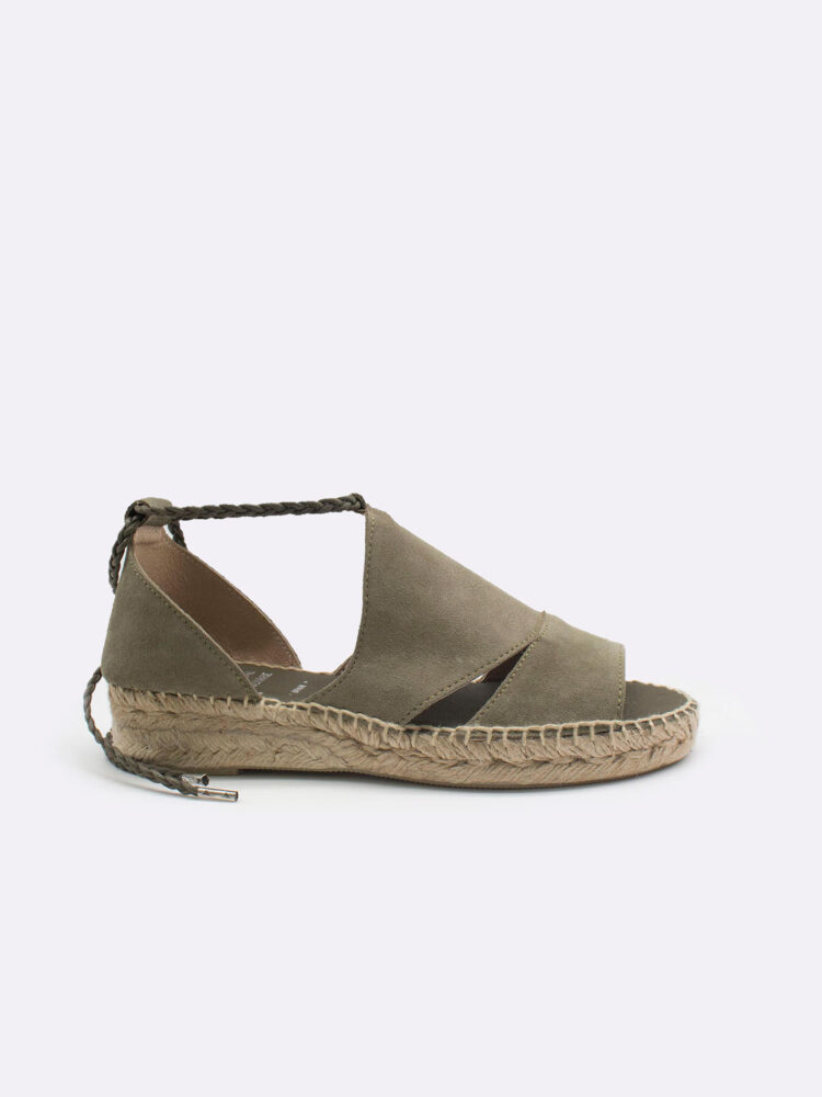 Green flat espadrilles with laces