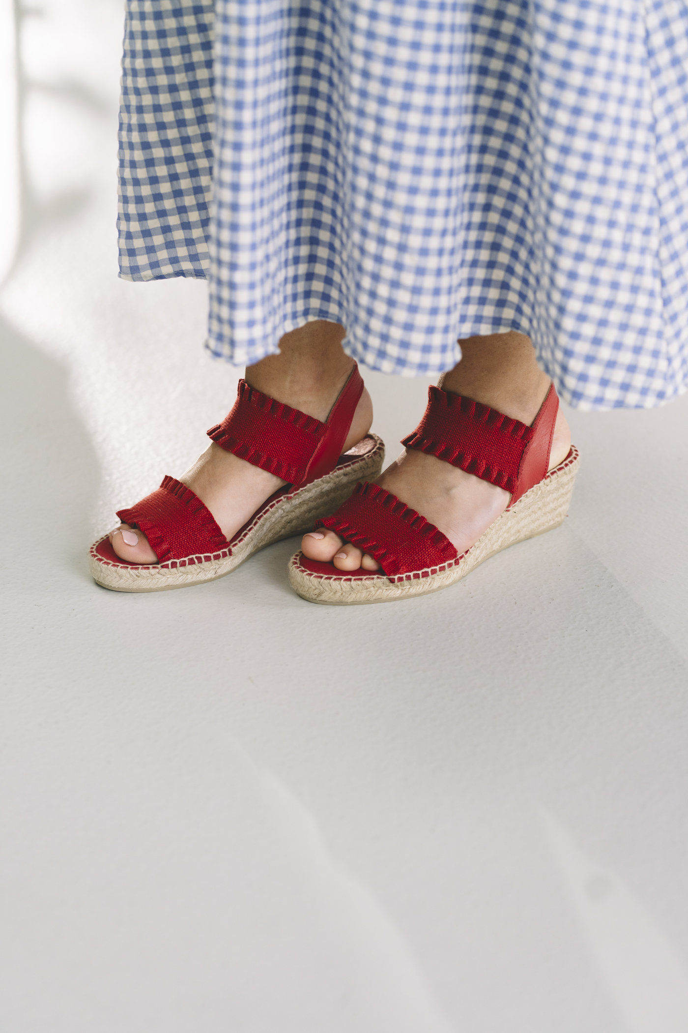 alpargata de color rojo con cuña