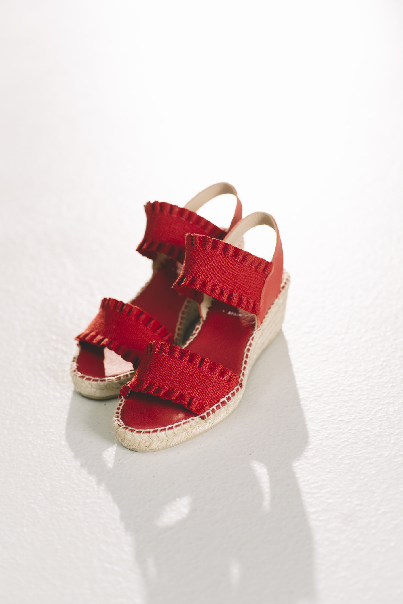 alpargata de color rojo con cuña