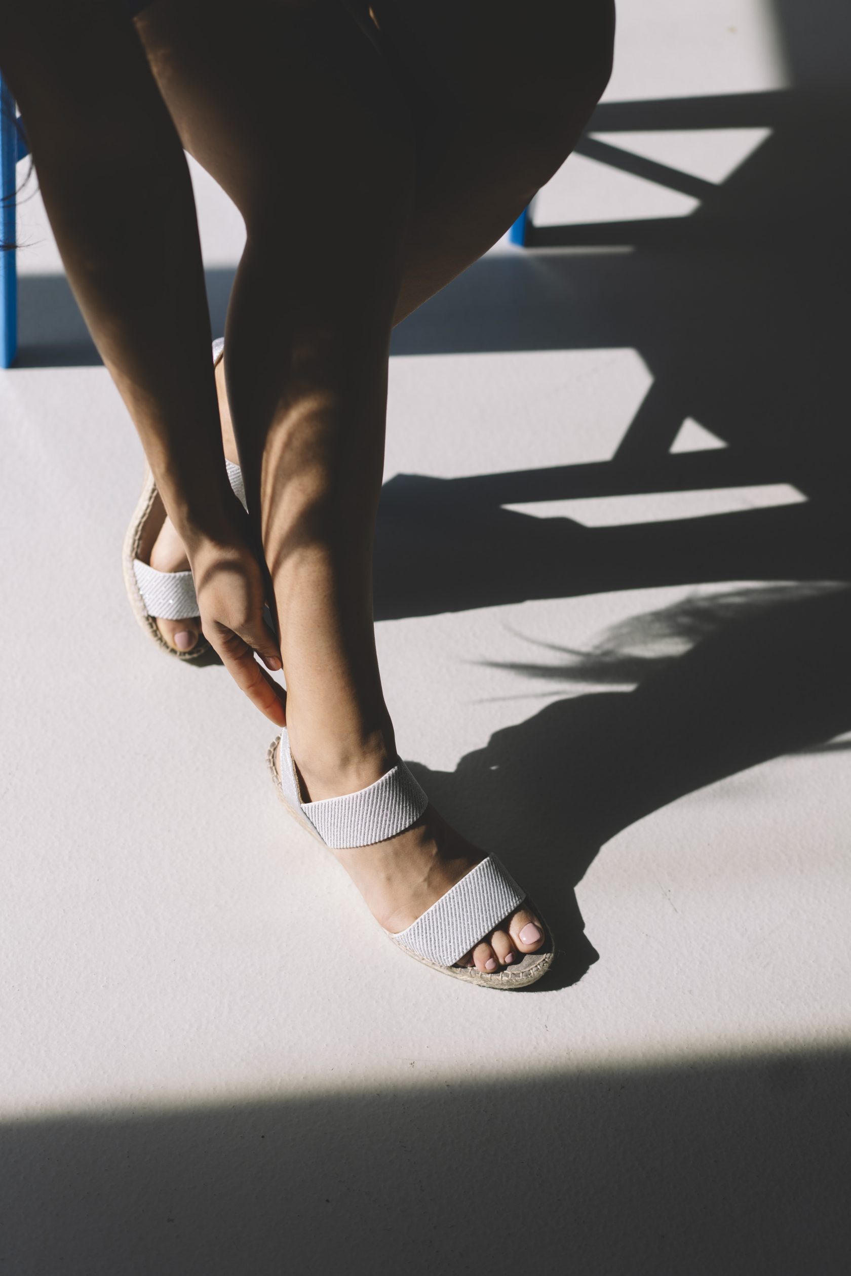 alpargata de cuña en color plata