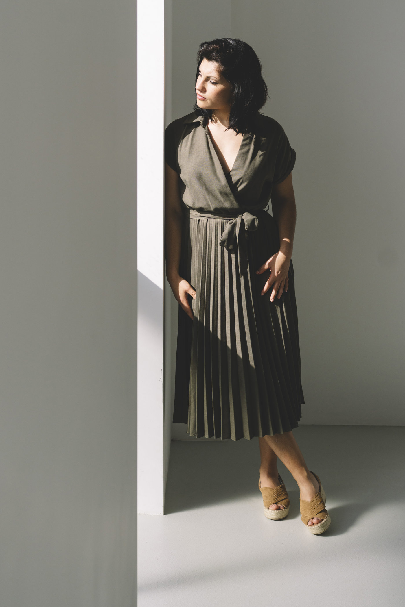 Alpargata de mujer con cuña color marrón de Juncal Aguirre